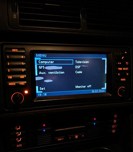 BMW е39 дисплей (2 фото из 2)