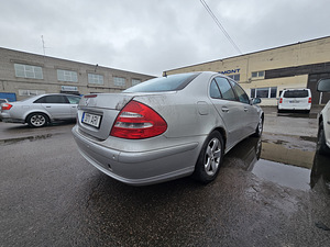 Mercedes-Benz w211 2.6i manual (8 foto / 8)