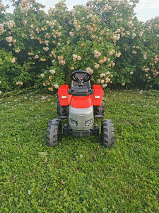 Laste pedaaltraktor / laste pedaaltraktor (3 foto / 4)