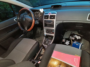 Авто Peugeot (1 фото из 10)