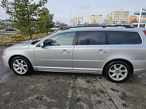 Volvo v 70 (5 фото из 10)