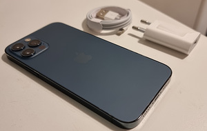 iPhone 12 Pro 256 ГБ (2 фото из 4)