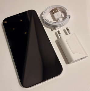 iPhone 12 Pro 256 ГБ (4 фото из 4)