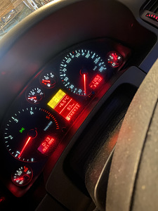 Audi A6 2.5tdi 132kw quattro automatic Trans.01.25 (6 фото из 6)
