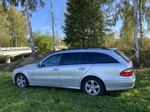Mercedes-Benz E220 CDI 110KW 2005a (5 foto / 7)