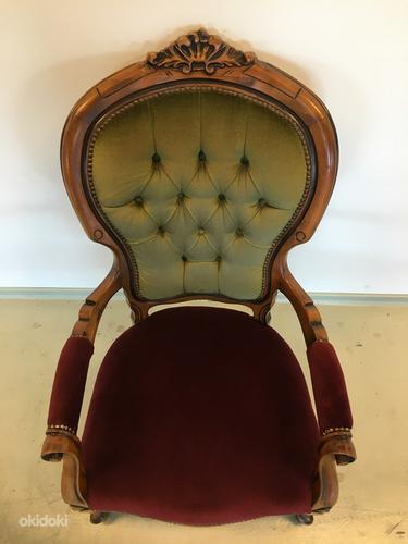 Красивое кресло в стиле рококо (фото #2)