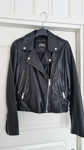 Куртка Zara (1 фото из 2)