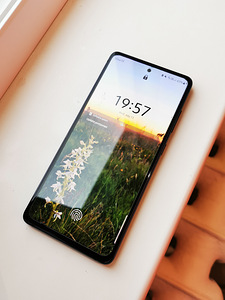 Samsung Galaxy S20 FE 128GB (1 foto / 3)