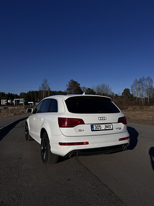 Audi Q7 4.2TDI S-line 2012 (3 foto / 13)