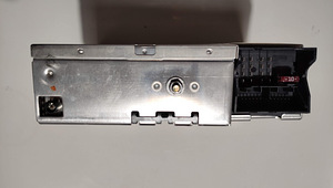 BMW MK4 (65526934410)+GPS-moodul+kõlarid+kinnitusosad (8 foto / 8)