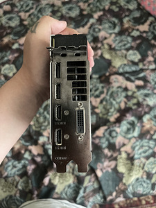Rx 480 Sapphire Nitro+ 4gb (3 foto / 4)