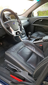 Volvo V70 Ocean Race D5 158kW (8 фото из 15)