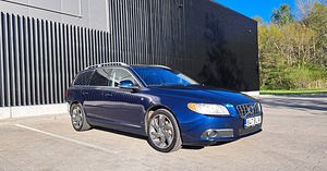 Volvo V70 Ocean Race D5 158kW (2 фото из 15)
