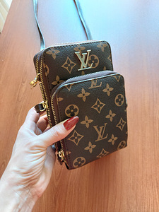 Louis Vuittoni crossbody kott (1 foto / 6)