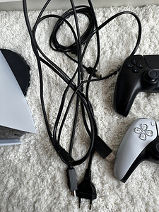 Sony PlayStation 5 Digital 2 контроллера (3 фото из 6)