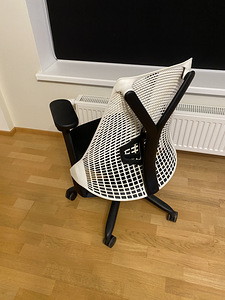 Tool Herman Miller Sayl (2 foto / 2)