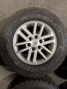 Toyota 17” rattad (4 foto / 9)