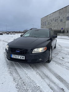 Volvo v70 Facelift (1 фото из 14)