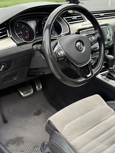 Volkswagen Passat B8, 2015, дизель, автомат (9 фото из 10)