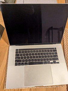 Apple MacBook Pro 16" i7, Intel 630 GPU, 16GB, 512GB, 2019 (4 foto / 6)