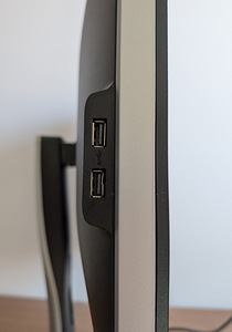 Монитор 27'' Dell U2713HM (3 фото из 4)