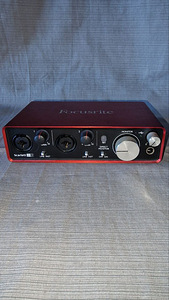 Helikaart Focusrite Scarlett 2i2 2gen (1 foto / 4)