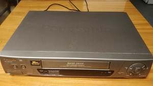 RUUTERID-DIGIBOXID-PULDID-JUHTMED-DVD-VHS-MÄNGIJAD-LINTMAKK (3 foto / 3)