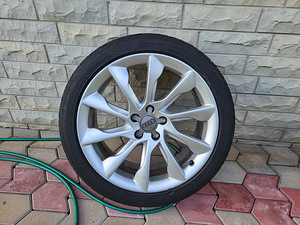 245/40R19 Audi A5 (1 foto / 7)