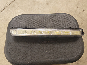 A1649060351 Päevatule latern vasak LED Mercedes GL X164