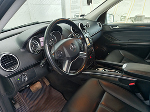 Mercedes GL 350 (7 foto / 14)