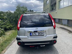 Nissan XTrail (6 foto / 8)