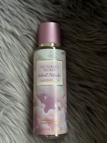 Victoria’s Secret Velvet Petals Daydream