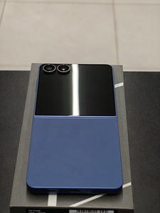 Samsung Galaxy Z Flip 7 (1 foto / 3)