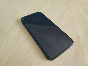 iPhone 12 Black 128GB + ümbrised + laadija (2 foto / 9)