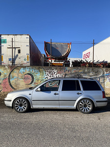 Volkswagen Golf 4 (2 фото из 8)