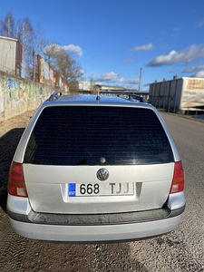 Volkswagen Golf 4 (3 фото из 8)