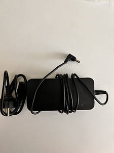 Laptop power adapter 150W (2 foto / 3)