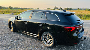 Toyota Avensis 2.0 105kW 2016 (5 foto / 13)