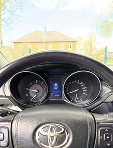 Toyota Avensis 2.0 105kW 2016 (11 foto / 13)