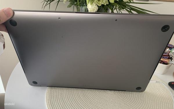 Macbook Pro 15 2019 touchbar / Разбитый дисплей (фото #3)
