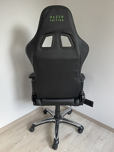 Razer игровое кресло (4 фото из 4)