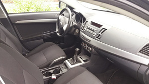 Mitsubishi Lancer (10 фото из 14)