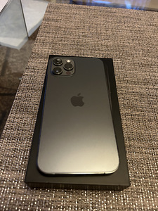 iPhone 12 про 128гб (2 фото из 5)