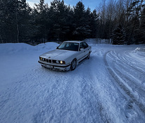 BMW E34 520i. Manuaal UV 10.24