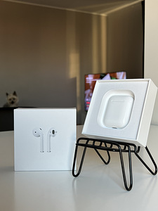 Apple AirPods 2 (5 фото из 10)
