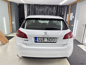 Peugeot 308 Facelift 1.5 75kW (5 foto / 11)