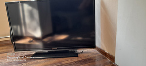 Продам телевизор Grundig 40" (4 фото из 5)