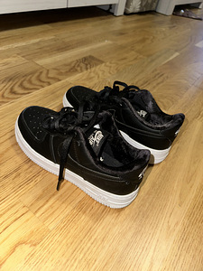 Women’s Air Force 1 Black Pendant