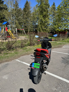 Продается APRILIA SR 50 MOTARD (3 фото из 6)