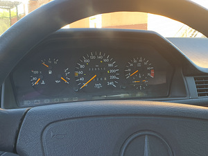 Mercedes w124 (2 foto / 5)